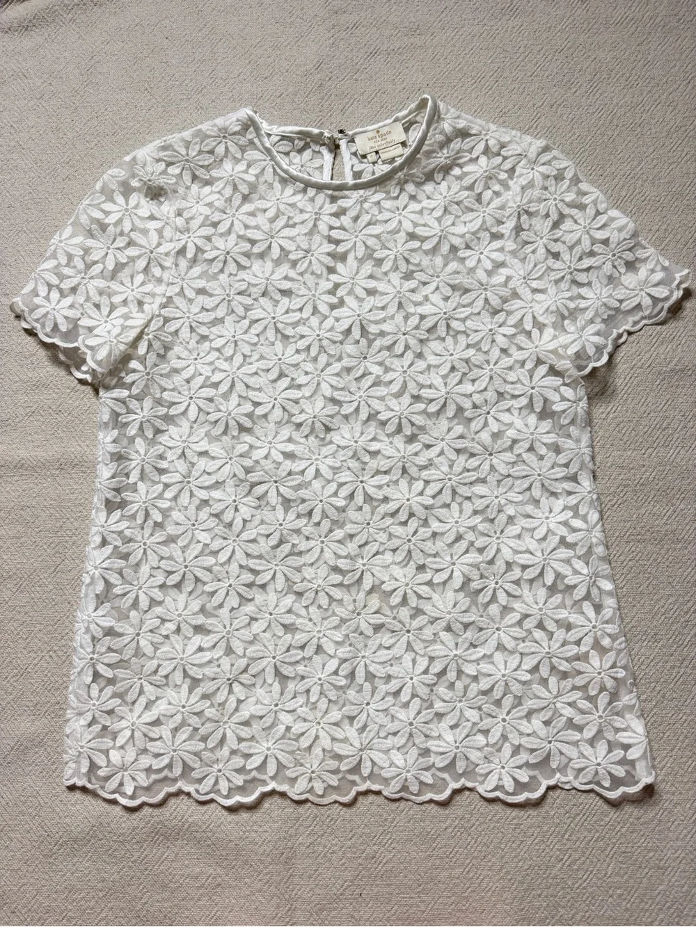 Kate Spade White Sheer Daisy Embroidered Blouse 2 Top Scalloped Hem Feminine